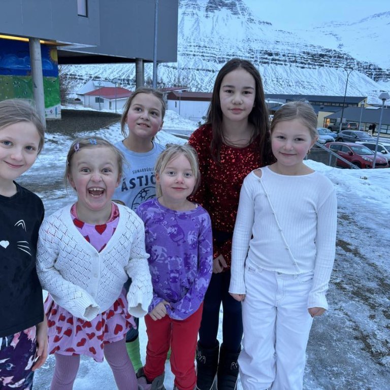 429314511_726171165975257_5402827051009402078_n