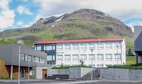 Skólahald á morgun, mánudaginn 26. september