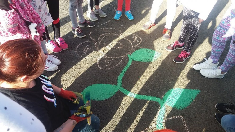 Skólaslit á morgun, mánudag.