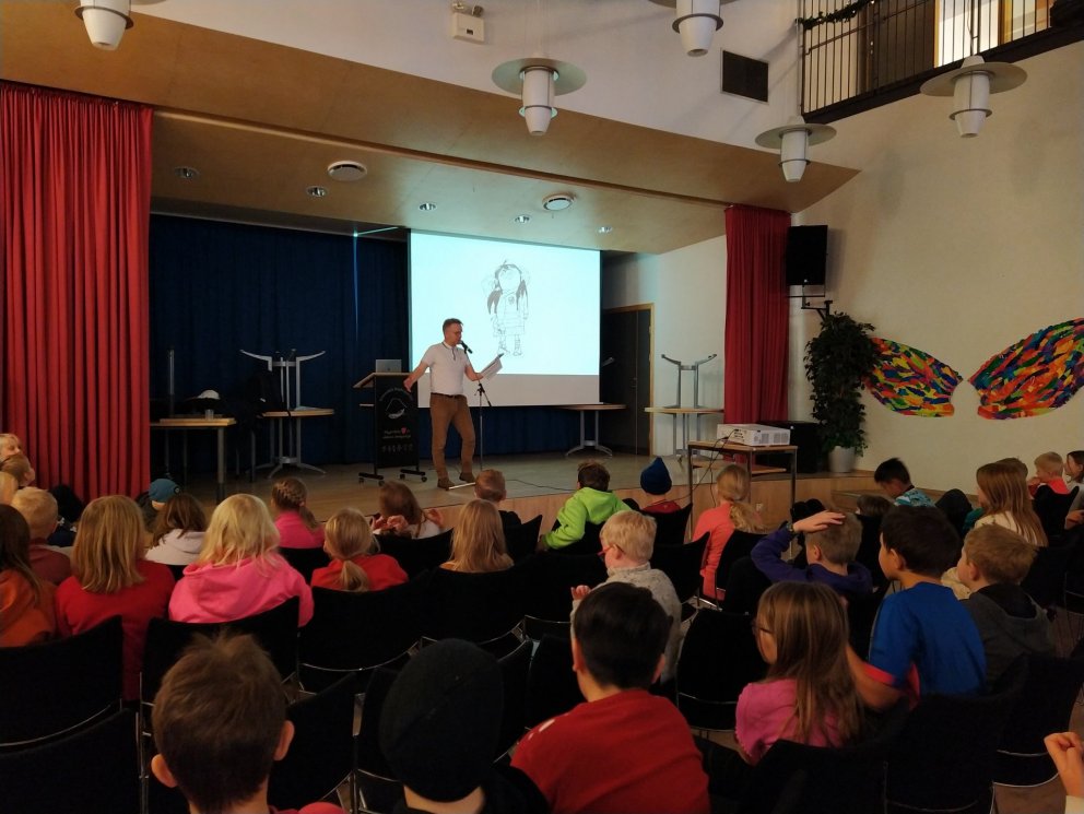 Gunnar Helgason rithöfundur í heimsókn