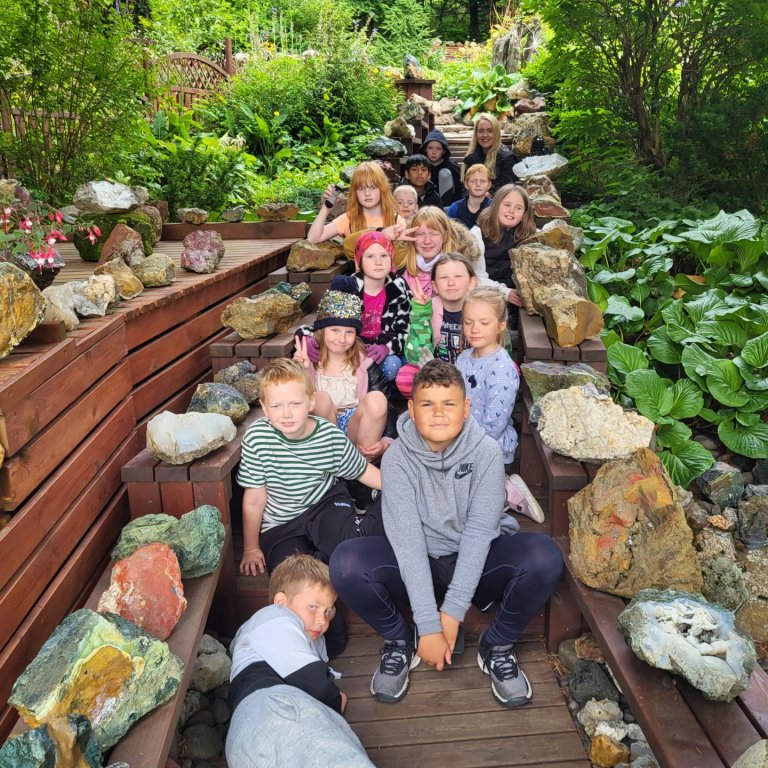 Nemendur 5. bekkjar í Steinasafni Petru