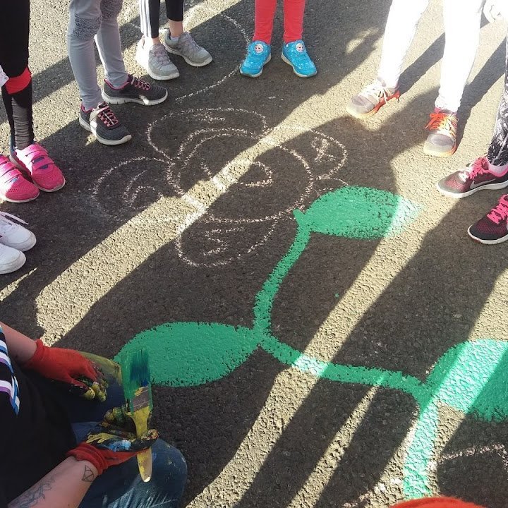 Skólaslit á morgun, mánudag.