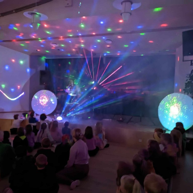 Dj. flugvél og geimskip