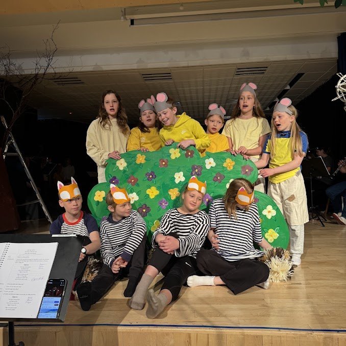 Dýrin í Hálsaskógi og páskafrí